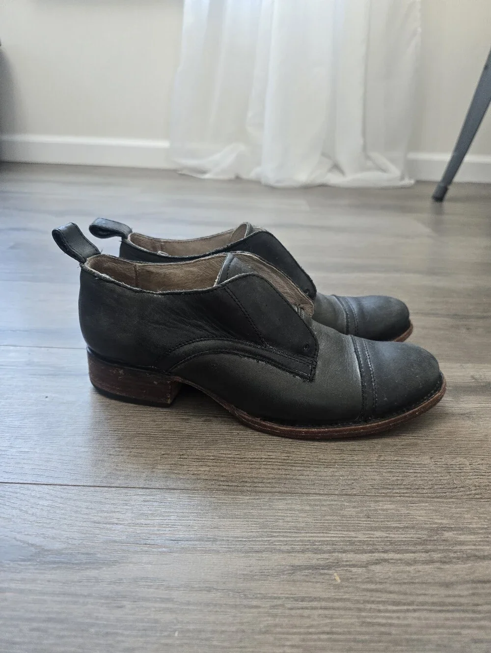 Freebird by Steven Mabel Black/ Dark Heather Grey Leather Oxford Womens Size 8